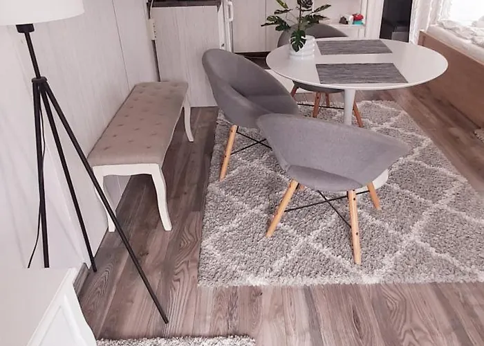 Holdfeny * Balatongyörök